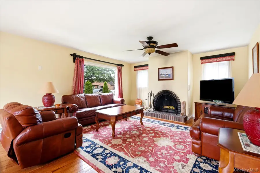 88 Central Avenue, Amityville, NY 11701 - #3