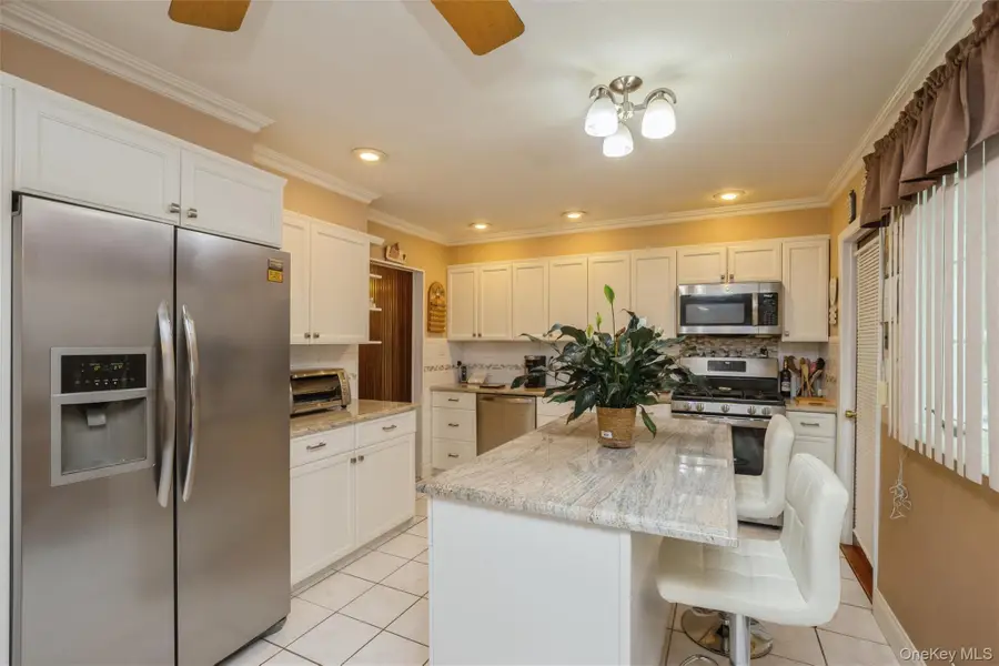 26 Dartmouth Drive, Deer Park, NY 11729 - #3