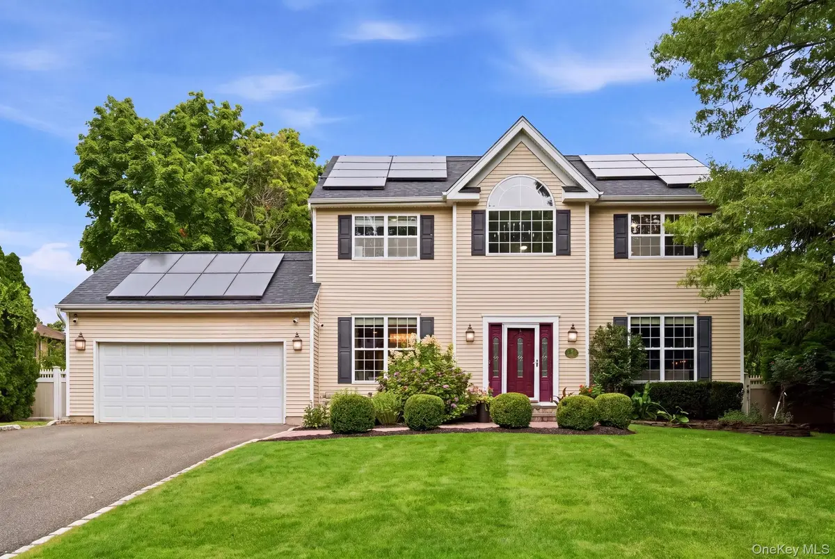 4 Patricks Way, Saint James, NY 11780 - #1