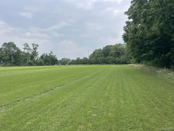 Sound Avenue, Aquebogue, NY 11931