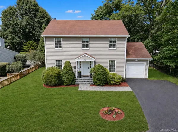 105 Huntley Drive, Ardsley, NY 10502