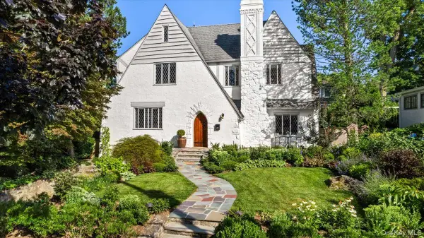 33 Maple Hill Drive, Larchmont, NY 10538