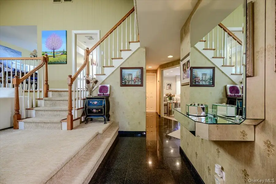 6 Geoffrey Lane, Hewlett, NY 11557 - #2