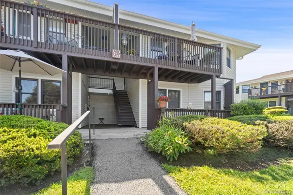 39 Sussex Drive #B, Yorktown Heights, NY 10598