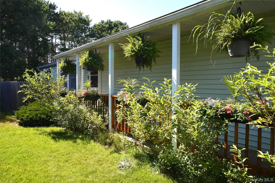 105 W Village Circle #105, Manorville, NY 11949 - #3