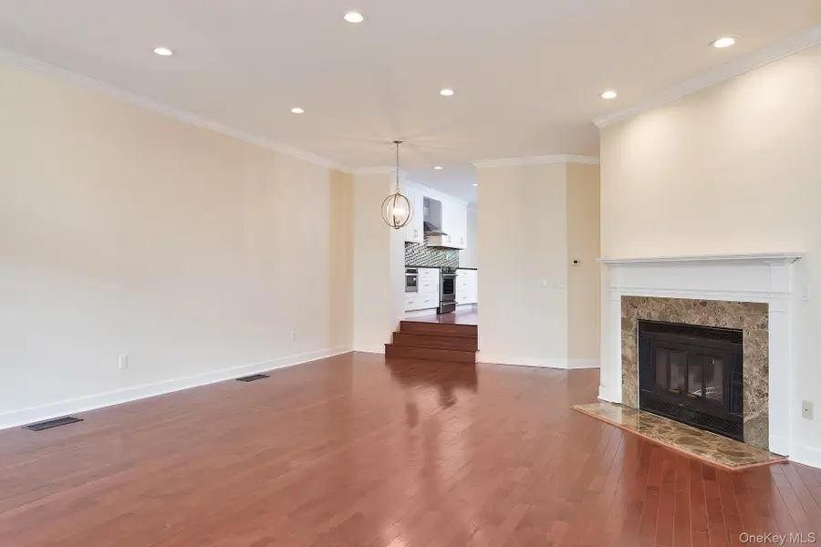 8 Waterside Close, Eastchester, NY 10709 - #2