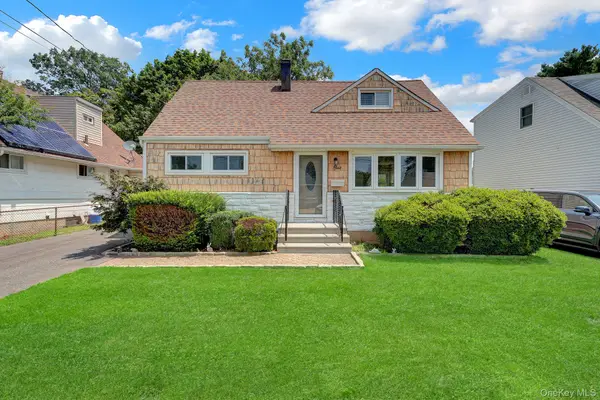 1 Prince Street, Hicksville, NY 11801