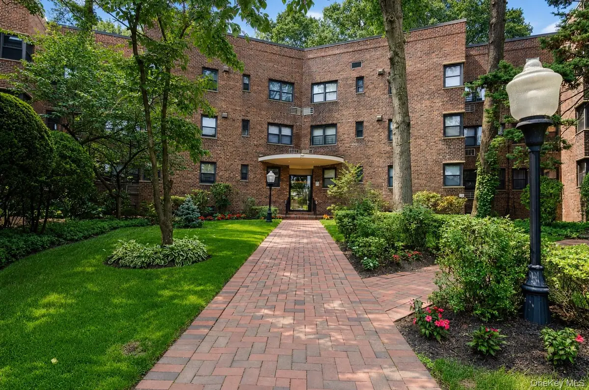 50 Brompton Road #2N, Great Neck, NY 11021 - #1