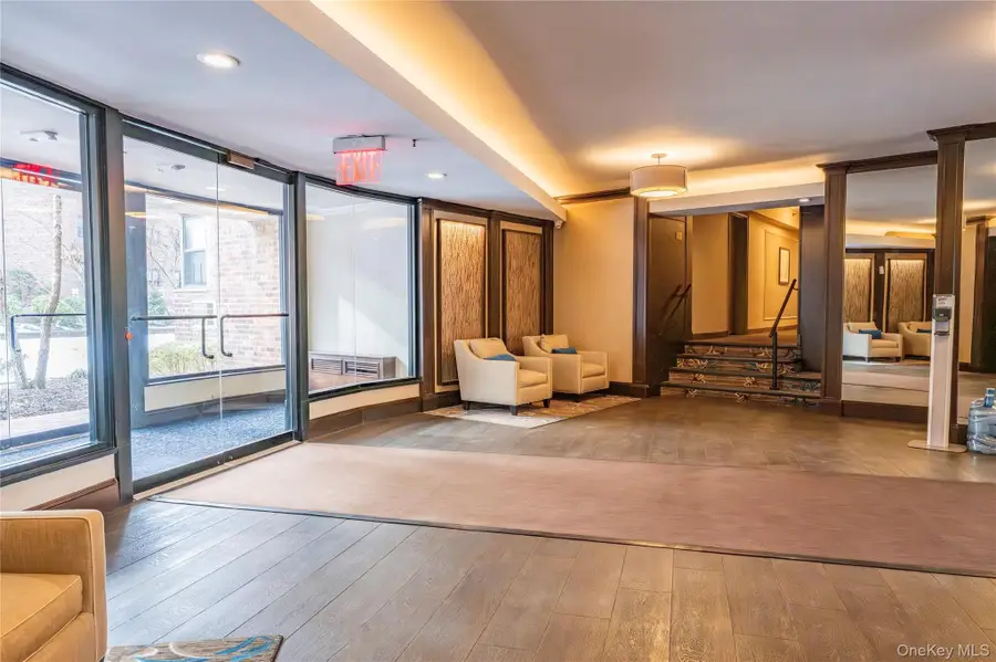 50 Brompton Road #2N, Great Neck, NY 11021 - #3
