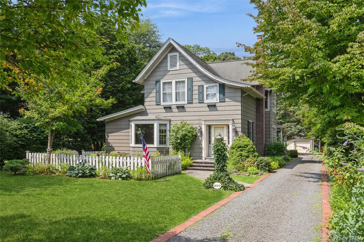 200 Greene Avenue, Sayville, NY 11782 - #1