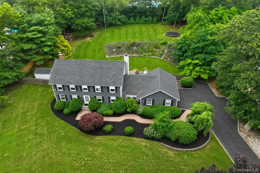 2 Buckingham Meadow Road, East Setauket, NY 11733 - #2
