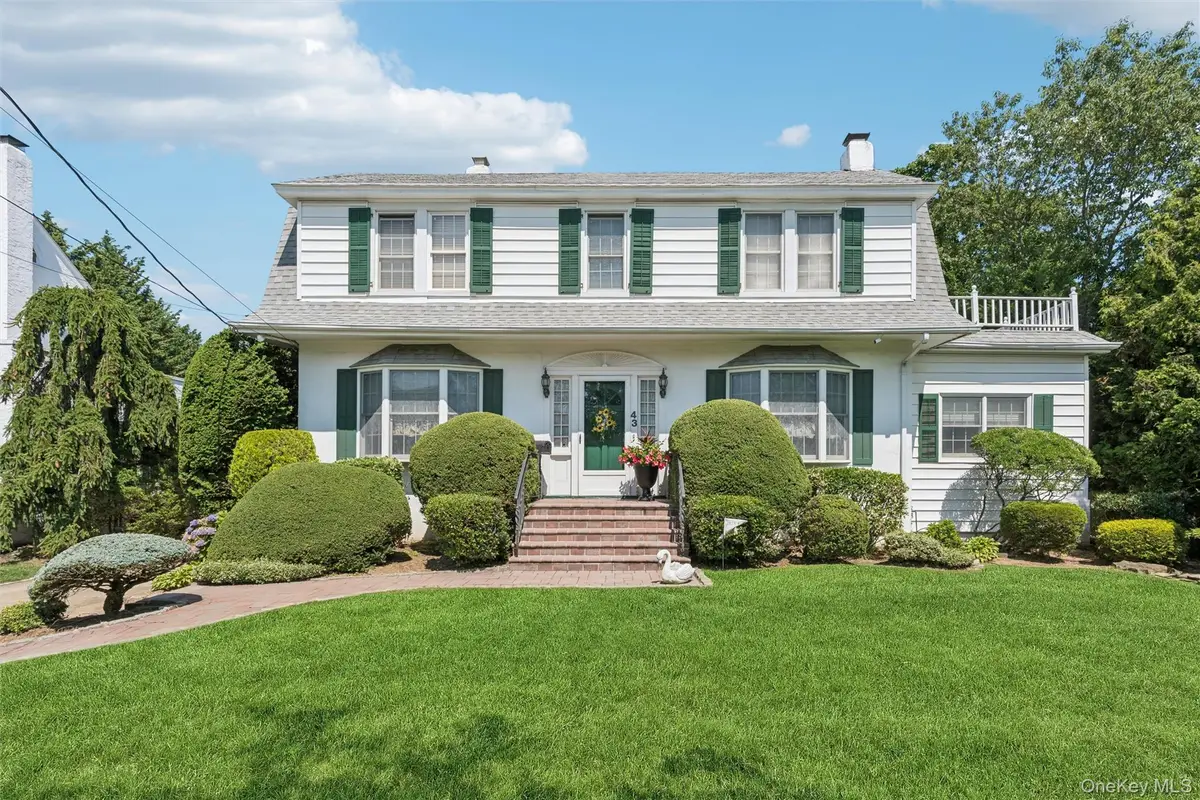 43 Beverly Road, Merrick, NY 11566 - #1