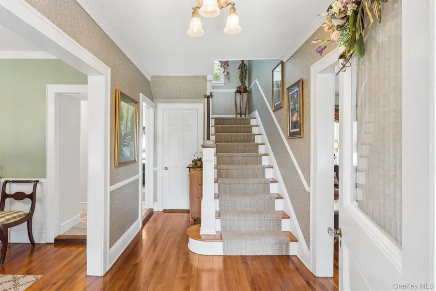 43 Beverly Road, Merrick, NY 11566 - #3