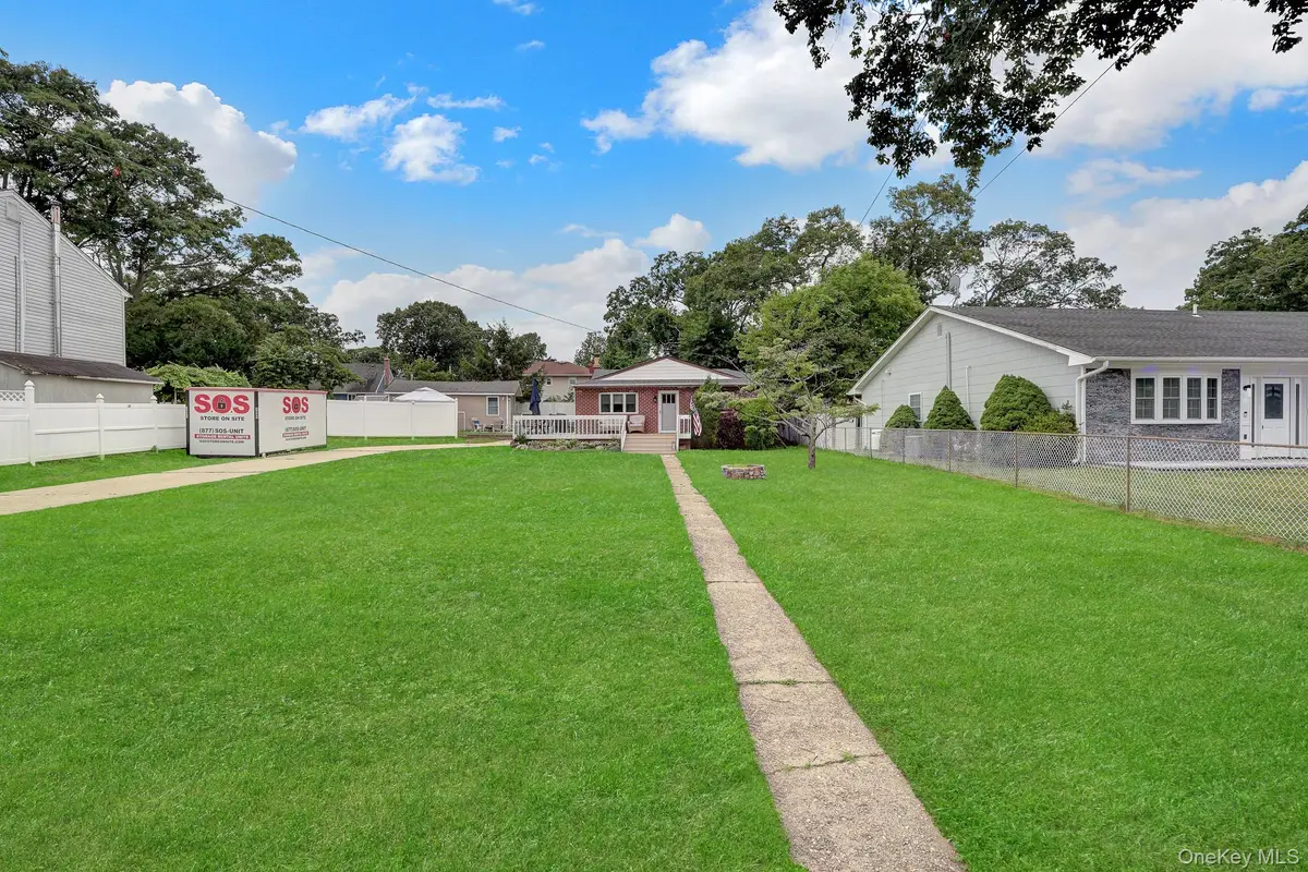 629 East Drive, Lindenhurst, NY 11757 - #1