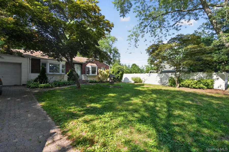3 Hickory Place, Bay Shore, NY 11706 - #2