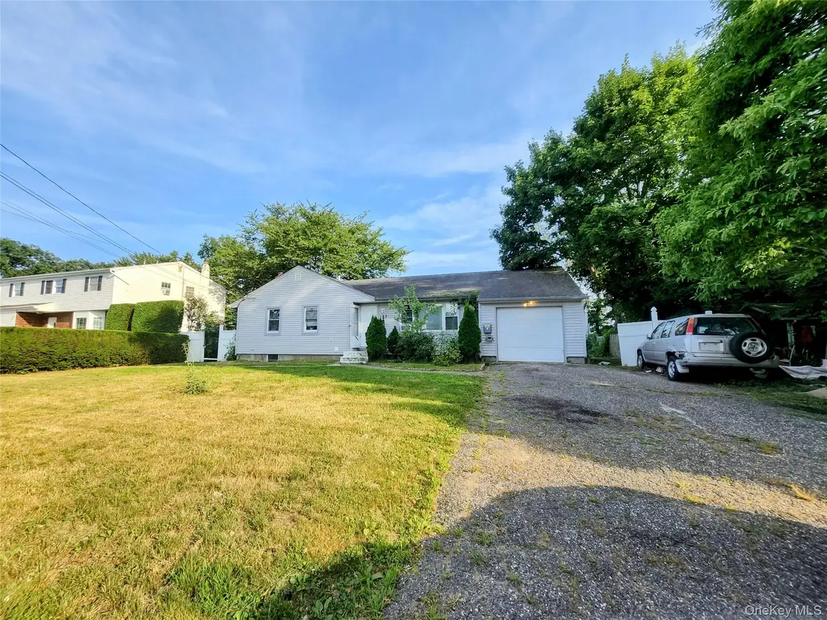 182 New York Avenue, Bay Shore, NY 11706 - #1