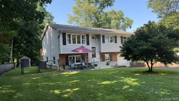 20 Avenue C, Tappan, NY 10983