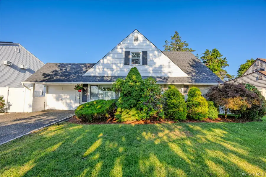 51 Shepherd Lane, Levittown, NY 11756 - #3