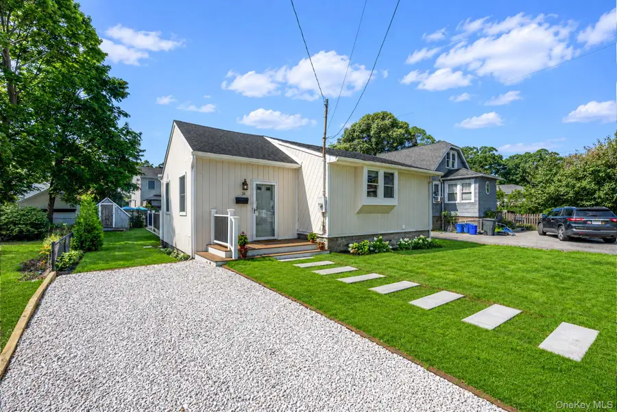 26 Sawyer Avenue, West Babylon, NY 11704 - #2