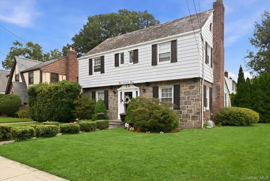 179 Locust Street, Floral Park, NY 11001 - #3