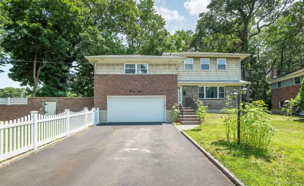 28 Brookdale Road, Glen Cove, NY 11542