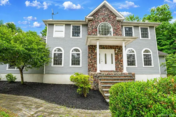 642 County Route 12, New Hampton, NY 10958