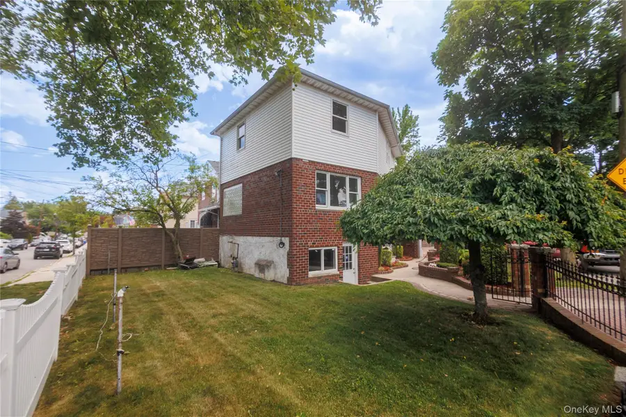 1340 Siegfried Place, Bronx, NY 10465 - #2