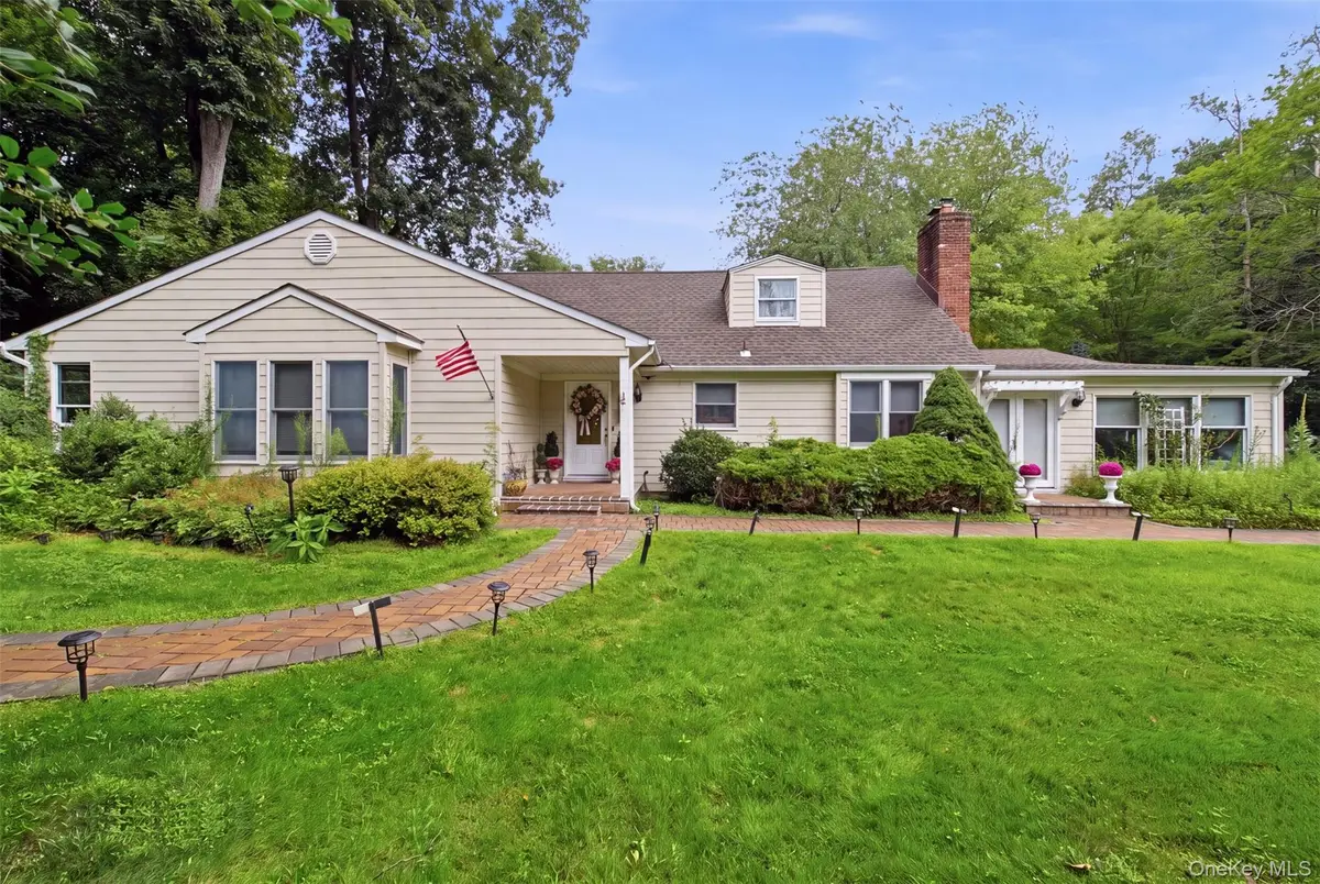 19 Eckernkamp Drive, Smithtown, NY 11787 - #1