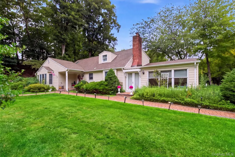 19 Eckernkamp Drive, Smithtown, NY 11787 - #3