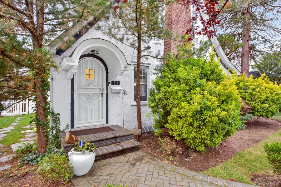 81 Chatham Place, West Hempstead, NY 11552 - #2