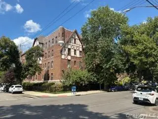 160-15 Powells Cove Boulevard #E301, Beechhurst, NY 11357