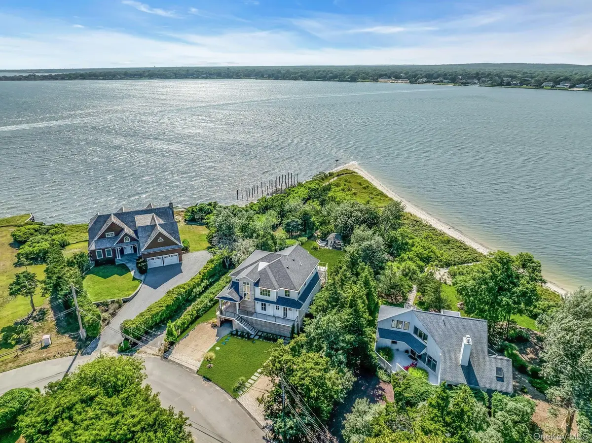 29 Tiana Circle, Hampton Bays, NY 11946 - #1