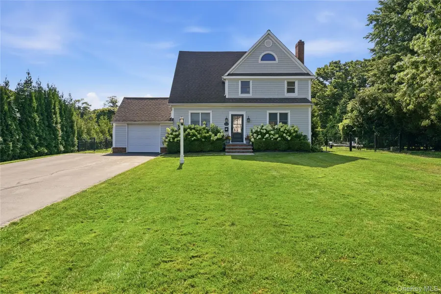 22 S Gillette Avenue, Bayport, NY 11705 - #3