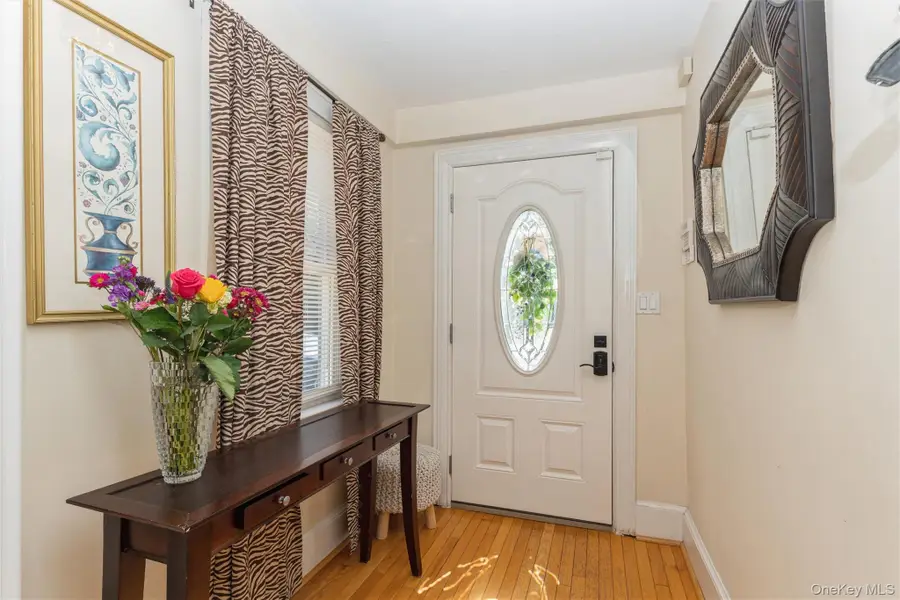59 Sycamore Avenue, Floral Park, NY 11001 - #3