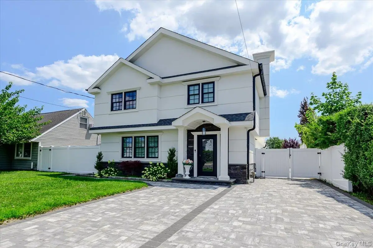 247 Forest Avenue, Massapequa, NY 11758 - #1