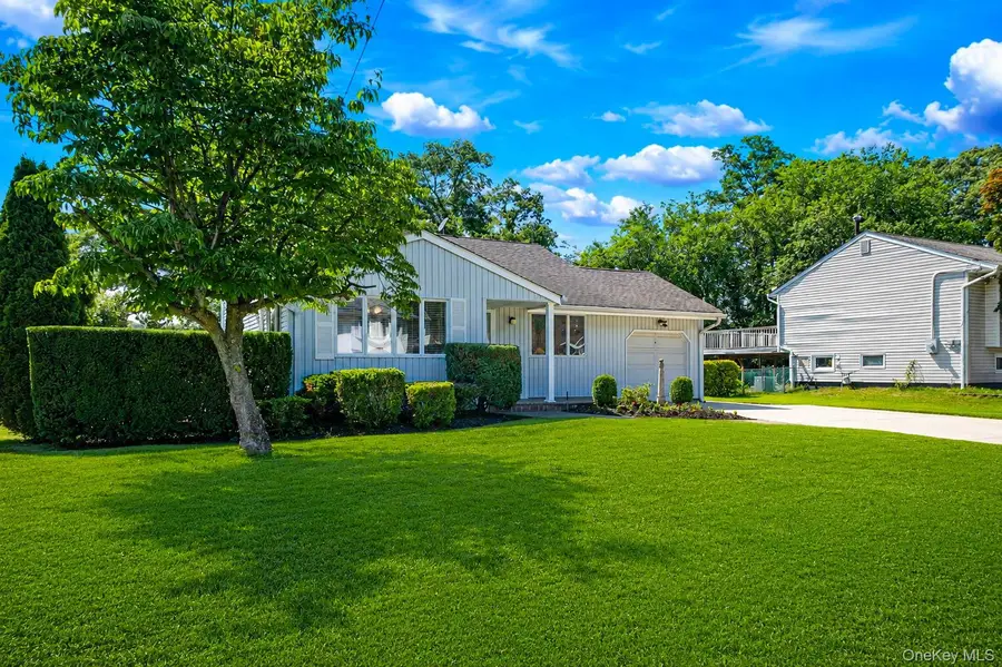 38 Ruland Road, Selden, NY 11784 - #3