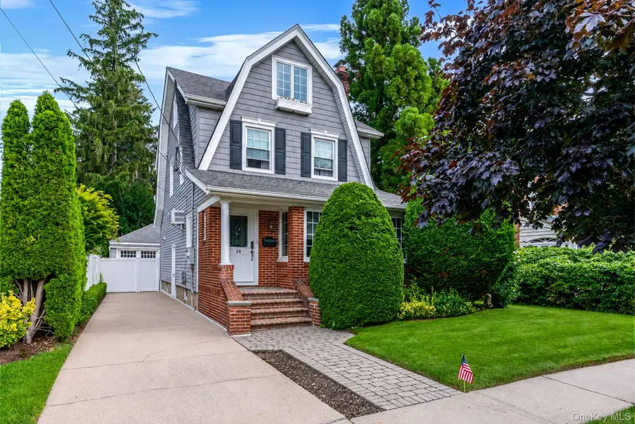 34 Drake Street, Malverne, NY 11565 - #2