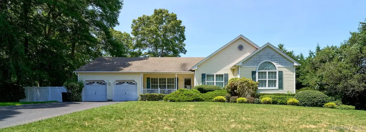 11 Embassy Road, Selden, NY 11784 - #1