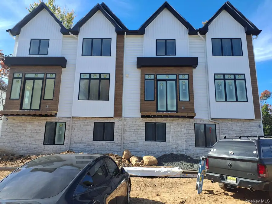 13 Northbrook Road, Spring Valley, NY 10977 - #2