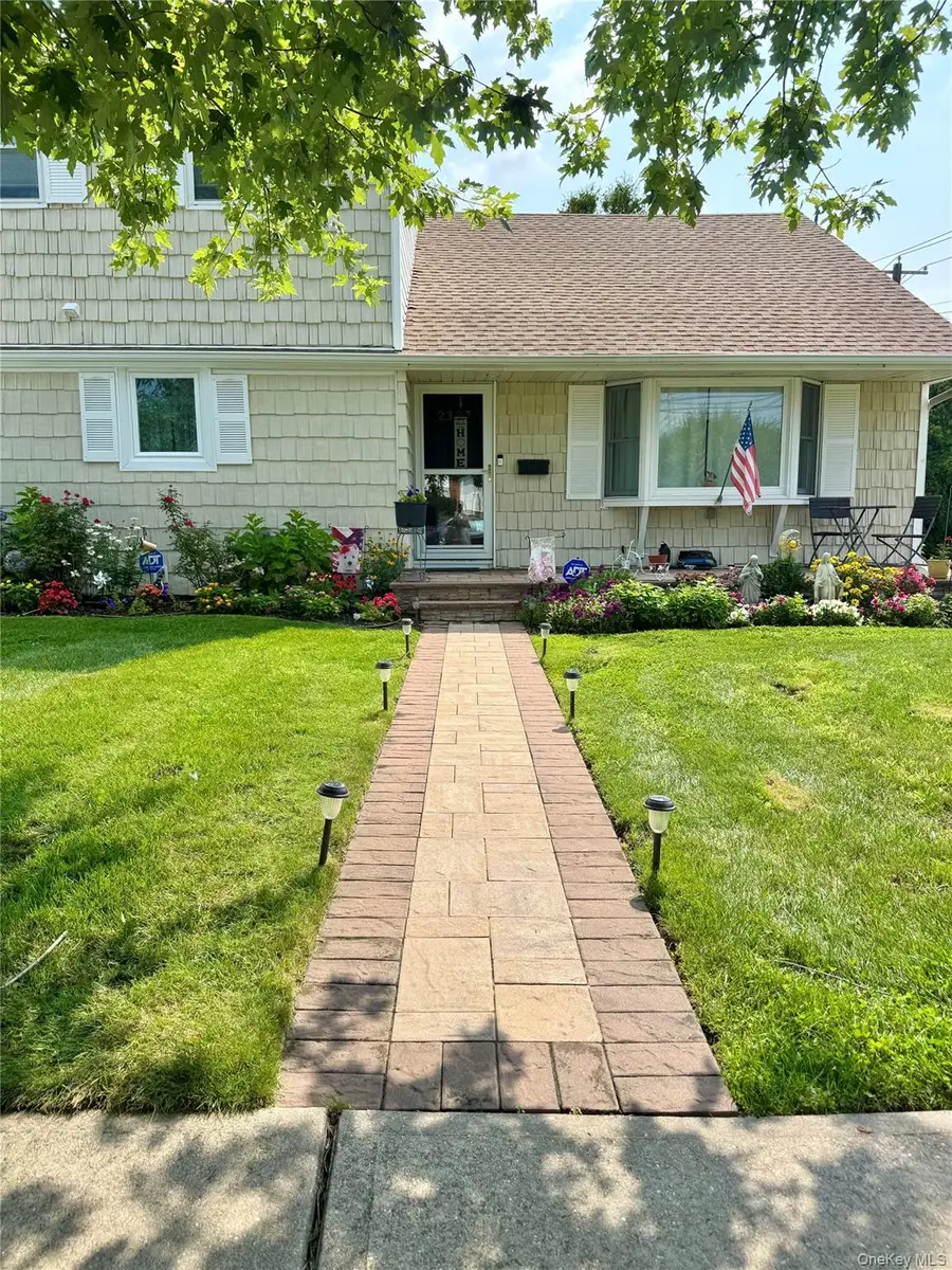 2327 Penatiquit Avenue, Seaford, NY 11783 - #2