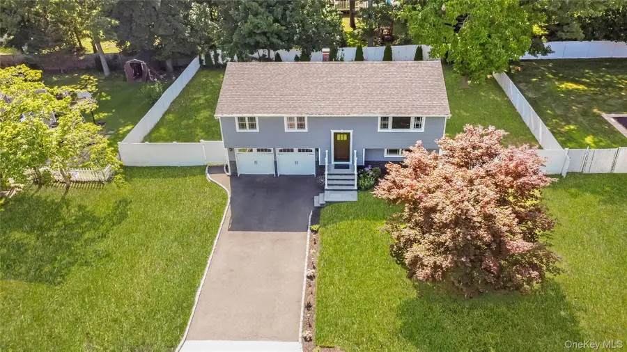 10 Shenandoah Boulevard, Port Jefferson Station, NY 11776 - #2