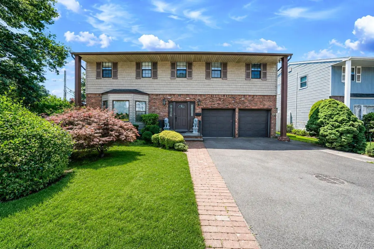 211 Meredith Lane, West Hempstead, NY 11552 - #1
