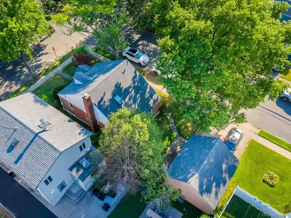 850 Washington Street, Franklin Square, NY 11010