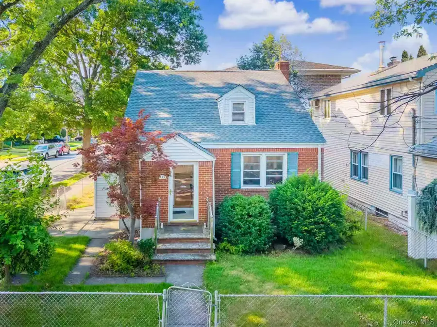 850 Washington Street, Franklin Square, NY 11010 - #2