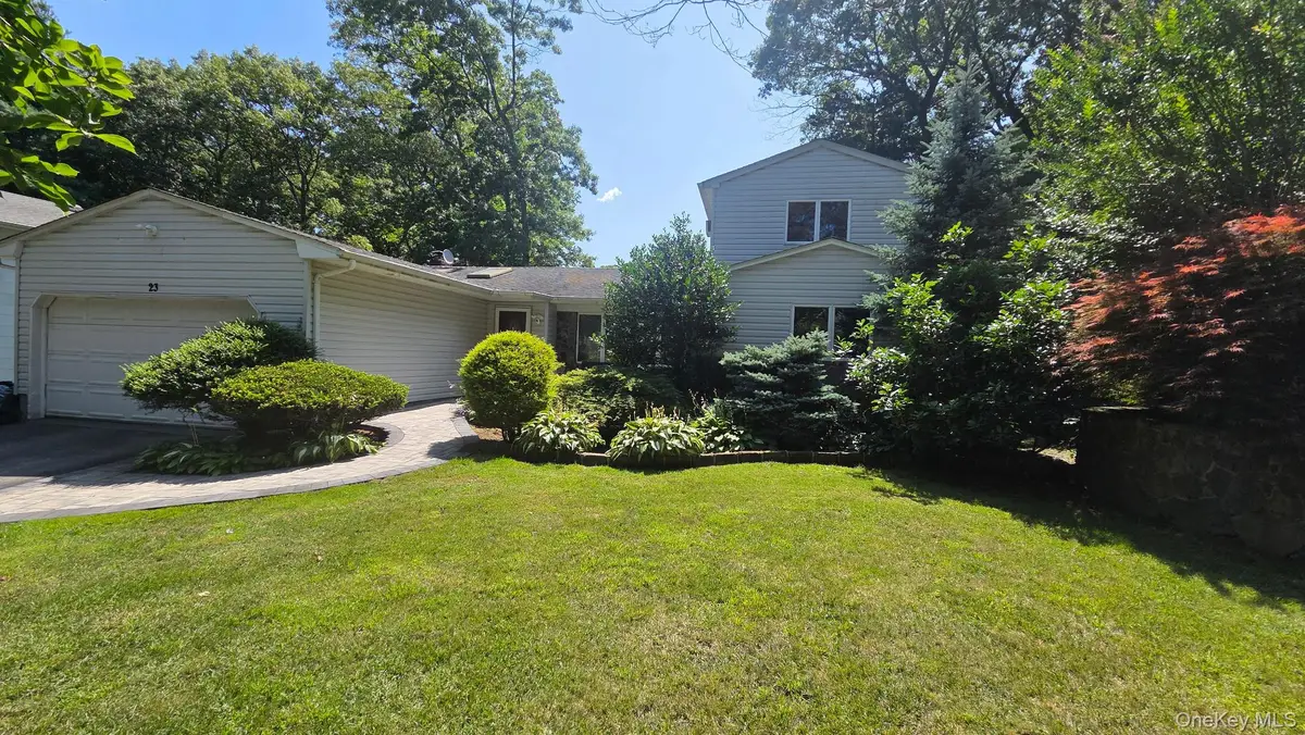 23 Pimlico Drive, Commack, NY 11725 - #1