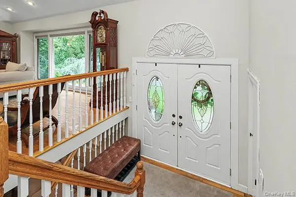 7 Beatrice Lane, Old Bethpage, NY 11804 - #2