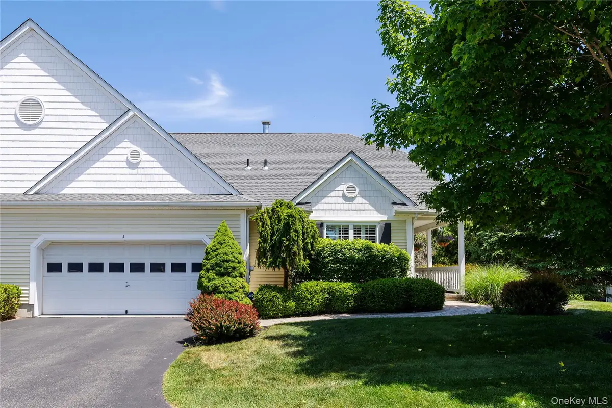 5 Equestrian Way, Poughquag, NY 12570 - #1