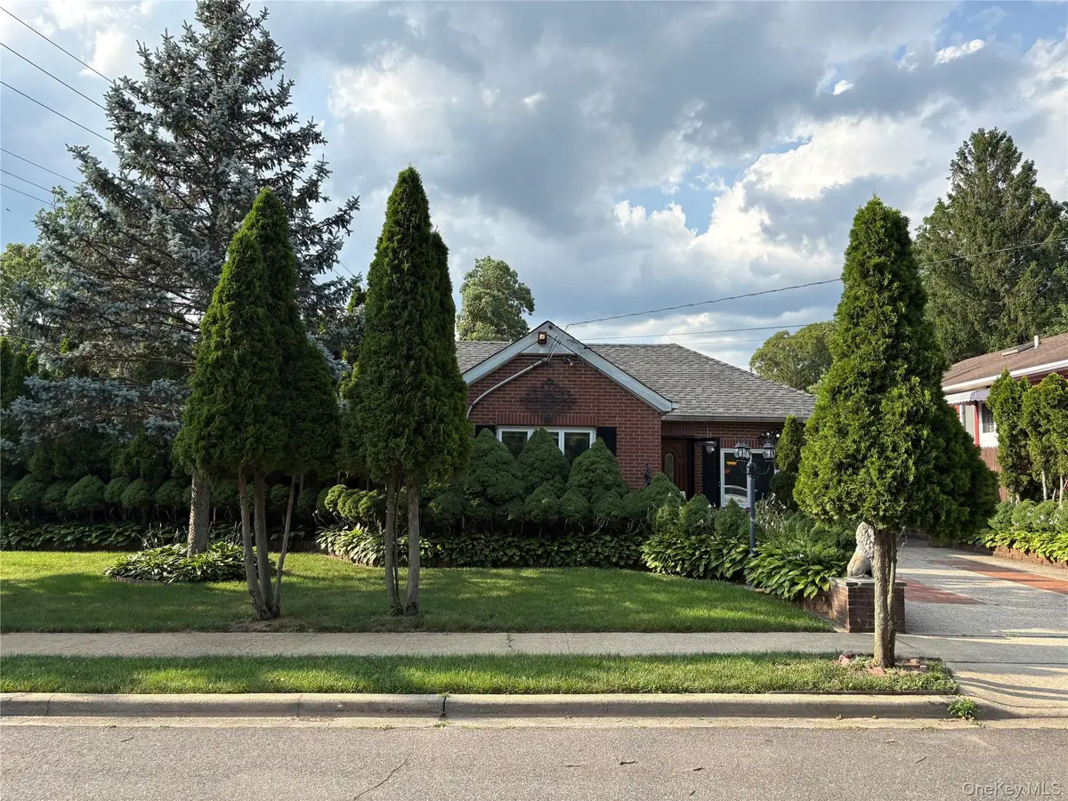 11 New York Avenue, Massapequa, NY 11758 - #1