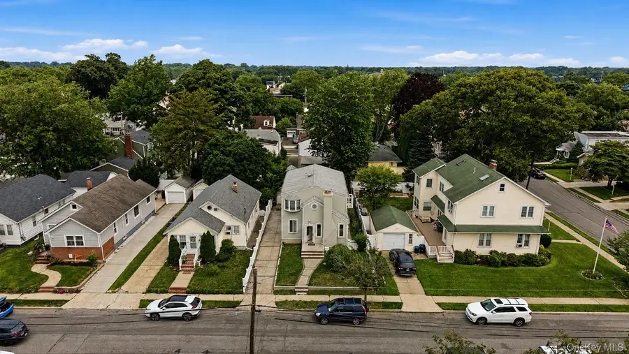 77 Driving Park Avenue, Lynbrook, NY 11563 - #2