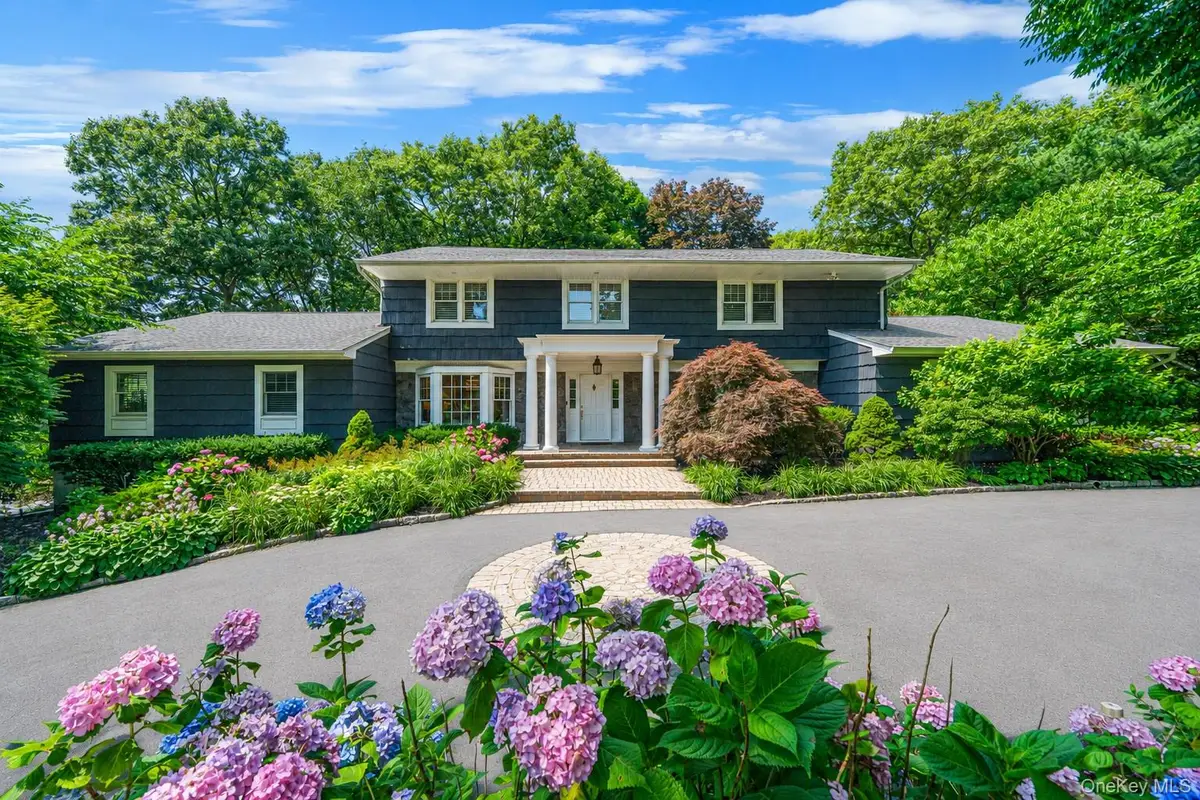 1 Winston Court, Dix Hills, NY 11746 - #1